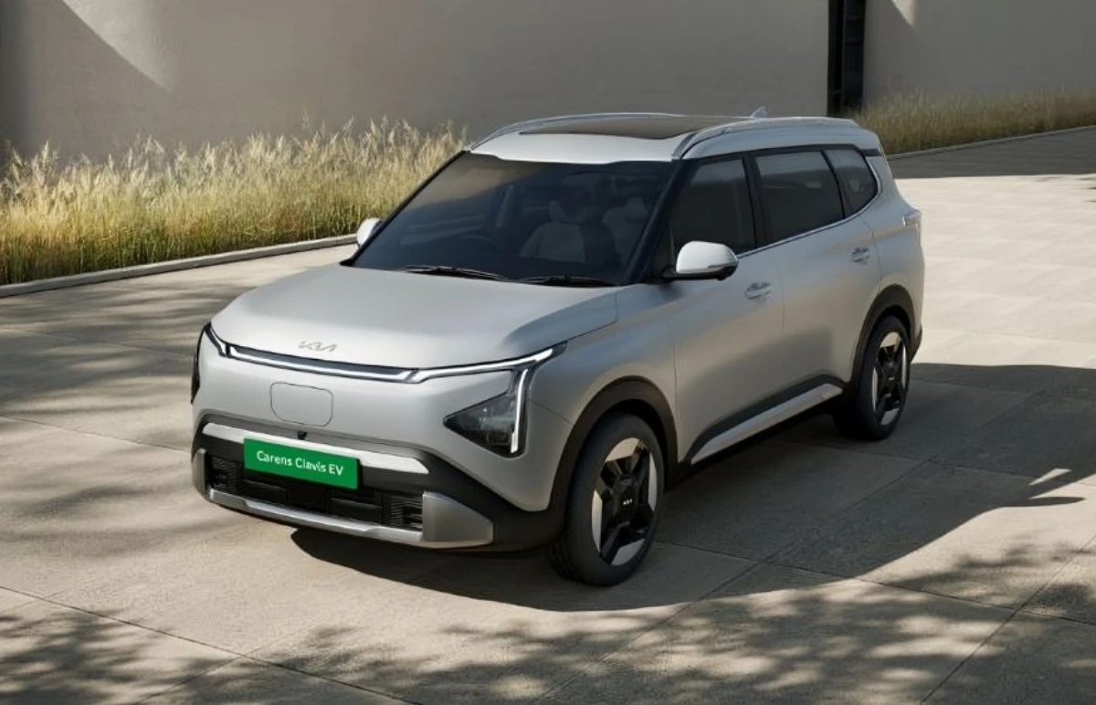 Kia introduces a battery rental program for the Carens Clavis EV. Featured Image